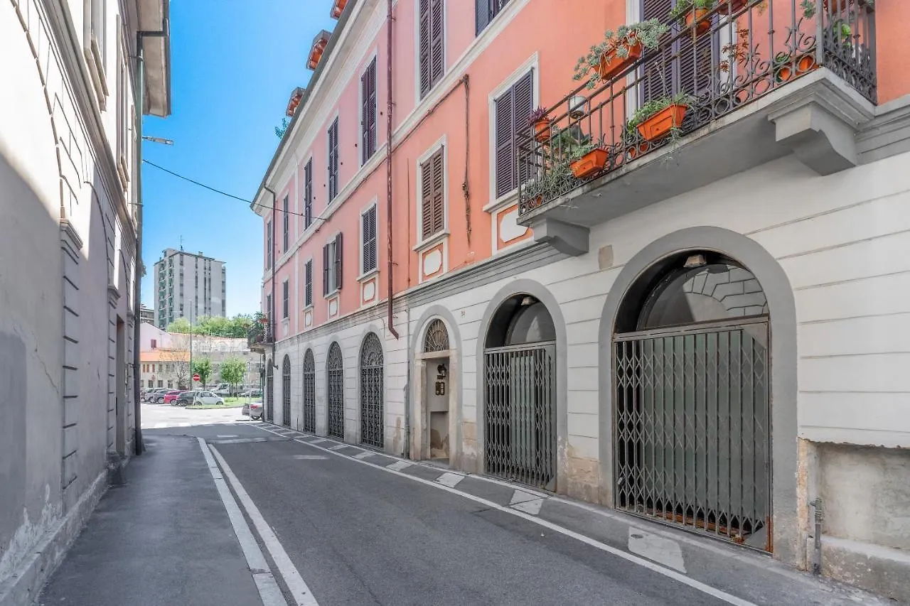 Or34 Sesto San Giovanni- Bright House - 0*,  Italia